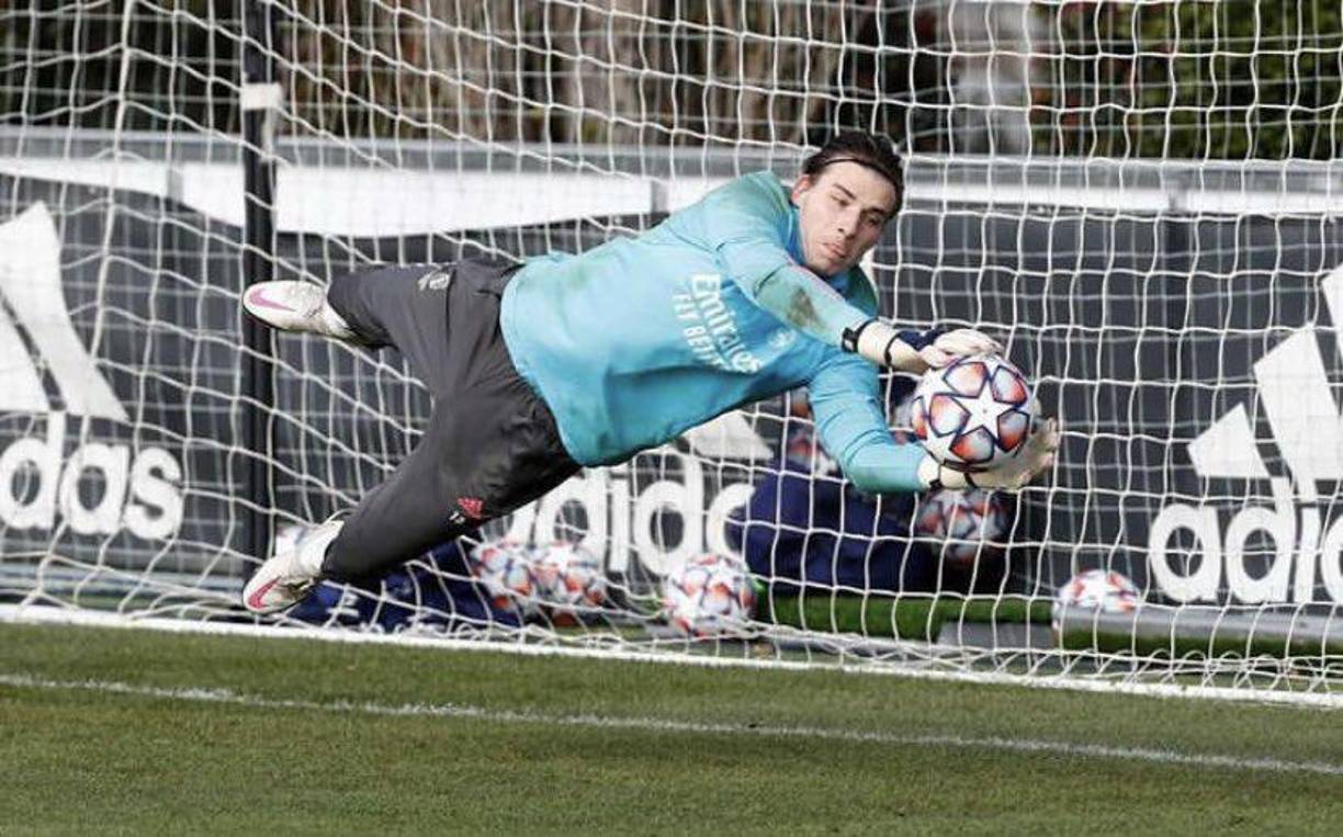 Según Diario Marca, el arquero ucraniano Lunin estaría pensando en dejar al Real Madrid pese a tener contrato hasta el 2024.