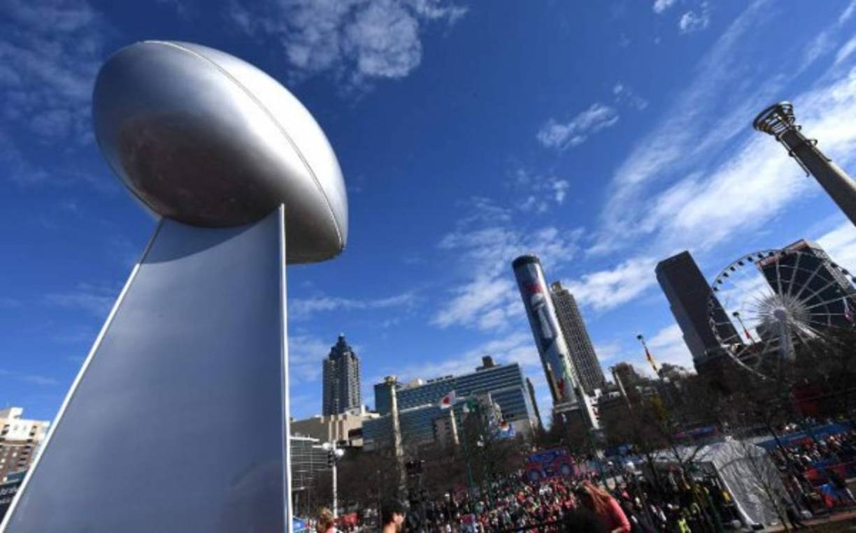 El Super Bowl 2019 será transmitido por ESPN y FOX Sports para Latinoamérica. En Estados Unidos, irá por la señal de CBS Sports. Dará inicio a las 6:00pm.