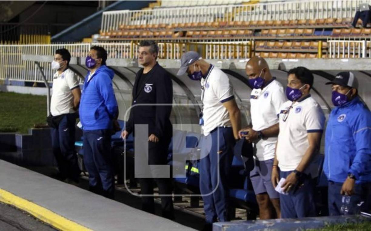 Diego Vázquez reapareció en el banquillo del Motagua tras estar suspendido por seis partidos y dirigió contra el Marathón en el Nacional.