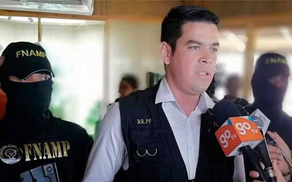 En sintonía con la mandataria, el vocero de la Dirección Policial Anti Maras y Padillas Contra el Crimen Organizado (Dipampco), Mario Fu, comentó que los criminales tienen a su disposición una enorme cantidad de líneas numéricas para hacer llamadas extorsivas.