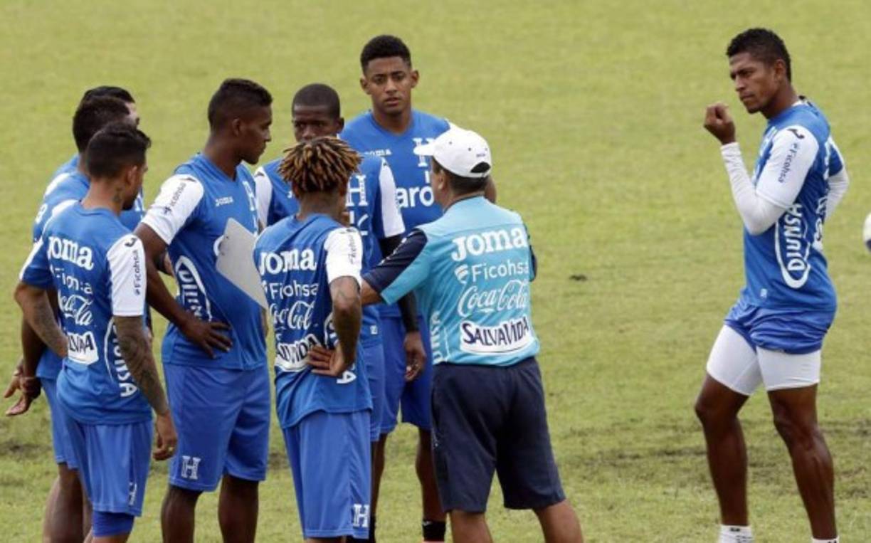 La Selección de Honduras encabezada por Jorge Luis Pinto se enfrentan este martes a EUA en duelo clave para ir al Mundial de Rusia 2018. El estratega hará varios cambios con respecto al 11 titular de la victoria ante Trinidad y Tobago.