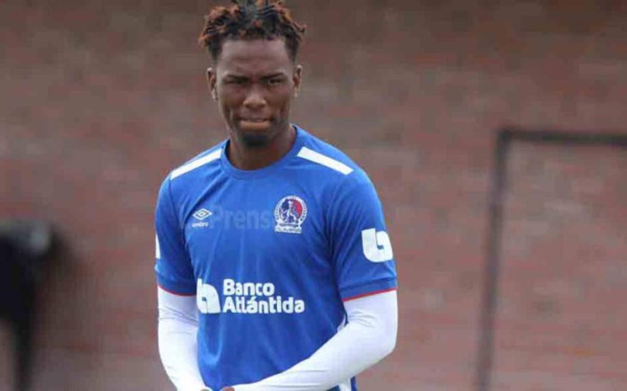 Deybi Flores: El agente del futbolista hondureño señaló que el catracho no jugará en el Tenerife de la segunda división. No se descarta que renueve con Olimpia y juegue con el cuadro olimpista.