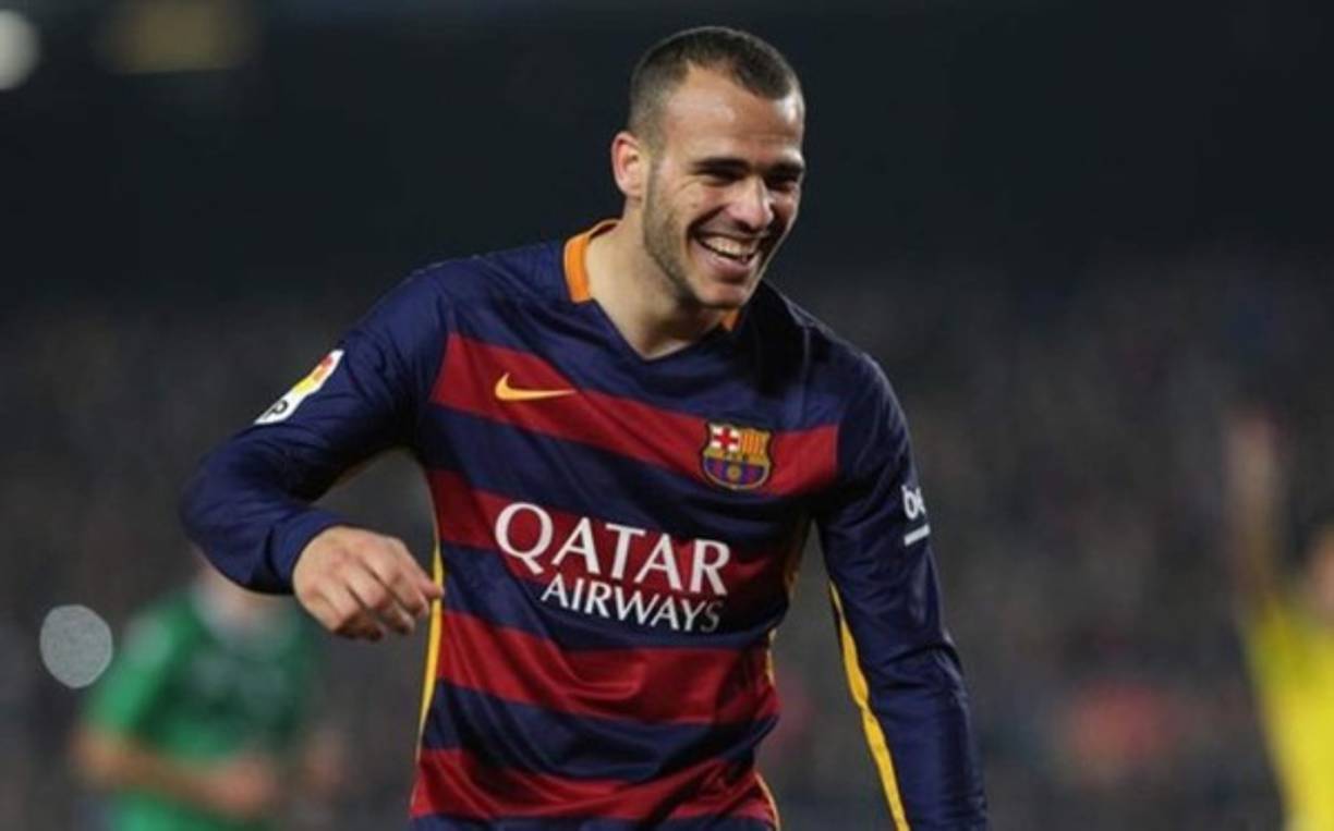 Sandro Ramírez - Llegó muy joven a La Masía del Barcelona, pasando por el Cadete B, A, Juvenil A, Barça B hasta llegar al primer equipo, con el que debutó en 2014 bajo el mando de Luis Enrique y comenzó a brillar. Lamentablemente para él, durante la segunda vuelta de la temporada pierde el protagonismo adquirido con la inclusión del uruguayo Luis Suárez, por lo que regresa con el filial que se encontraba en la zona baja de la tabla.