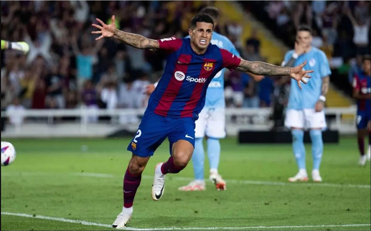 Joao Cancelo anotó a un minuto del final para darle la victoria al Barcelona 3-2 sobre el Celta.