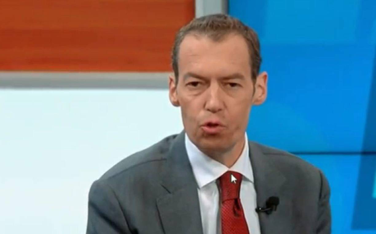 Sin dar muchos detalles al respecto, TUDN explicó que el comentarista deportivo requiere de donadores de sangre y plaquetas, el centro médico está recibiendo donadores de todo tipo de sangre, según lo que compartió Luis Miguel Salvador, expresidente deportivo de Rayados.