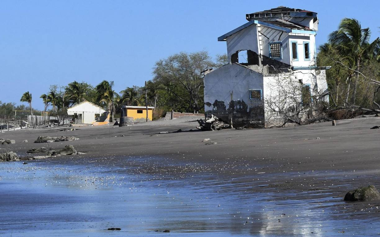 Ambientalistas consideran el Golfo, un paraíso de atardeceres esplendorosos, como la “zona cero” o de mayor impacto del cambio climático en Honduras.