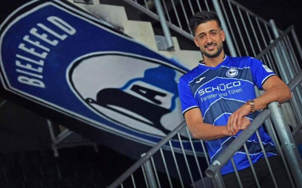 El Arminia Bielefeld de la segunda división alemana ha anunciado la llegada de Álex Pérez. El cental español se encontraba sin equipo tras rescindir con el Sporting de Gijón.