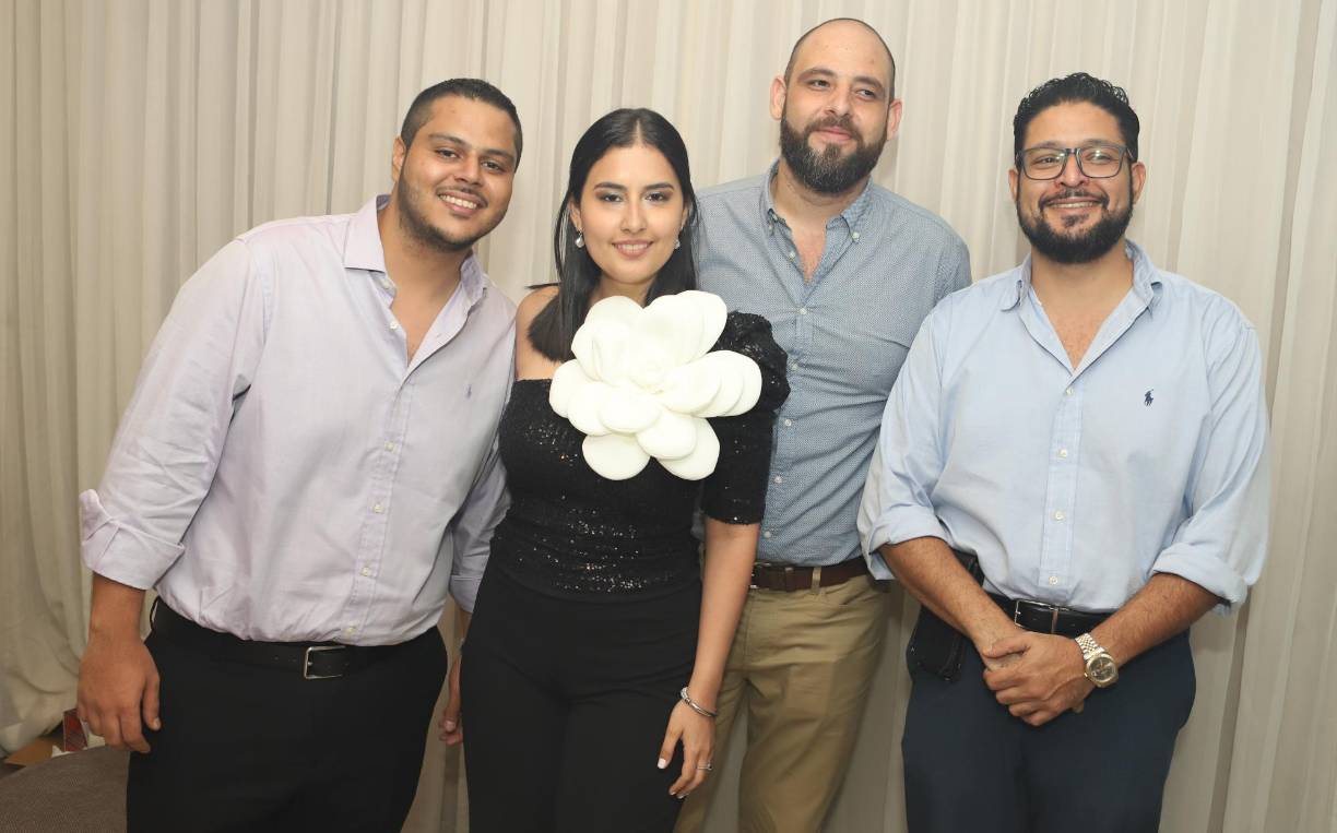 Nebil Chahin, Erika McCarthy, Gabriel Segebre y José Chahin