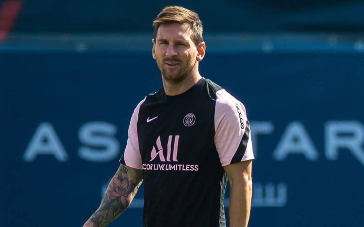 Según Mundo Deportivo, Lionel Messi no renovará su contrato con el PSG por ahora. El argentino, de 35 años, quiere centrarse primero en el Mundial de Qatar y no tiene la intención de tomar una decisión sobre la firma de un posible nuevo contrato hasta finales de diciembre. 