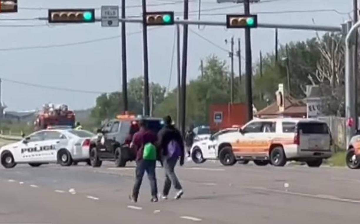 Los medios indican que el albergue Centro Obispo Enrique San Pedro Ozanam es el único que opera en horario nocturno en la ciudad de Brownsville y gestiona la liberación de miles de migrantes de la custodia federal.