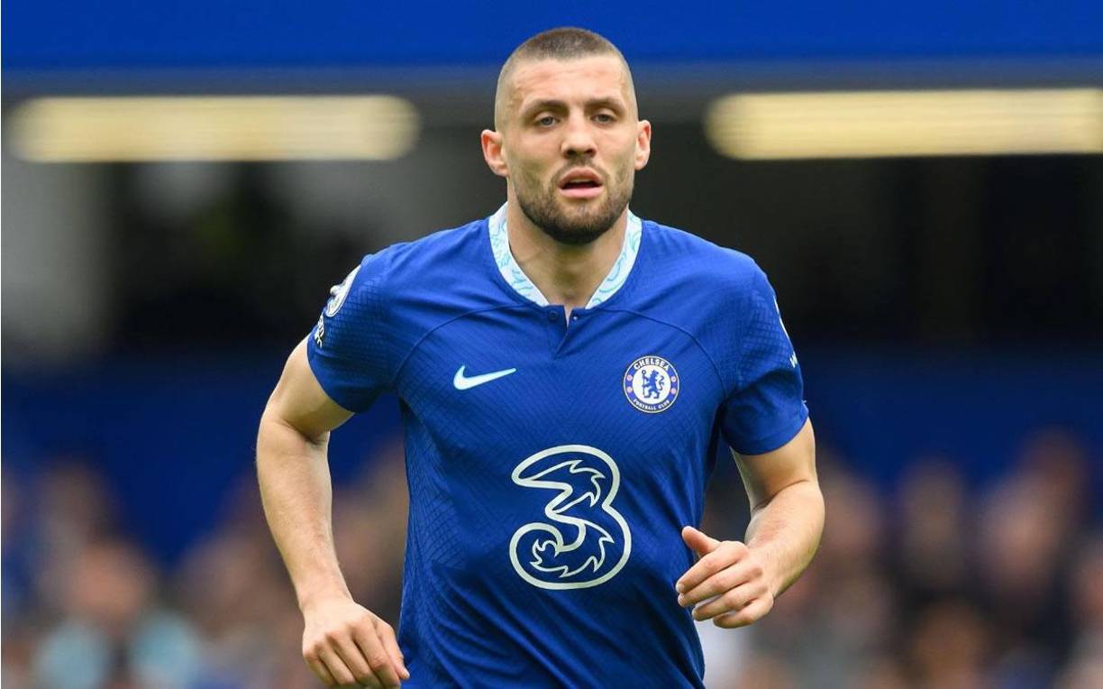Mateo Kovacic - El mediocampista croata parece haber dado por concluida su estancia en el Chelsea y afrontará, según explica el periodista italiano Fabrizio Romano y se lleva reconociendo desde hace unas semanas en distintos medios británicos, una nueva aventura en el Manchester City del Pep Guardiola.