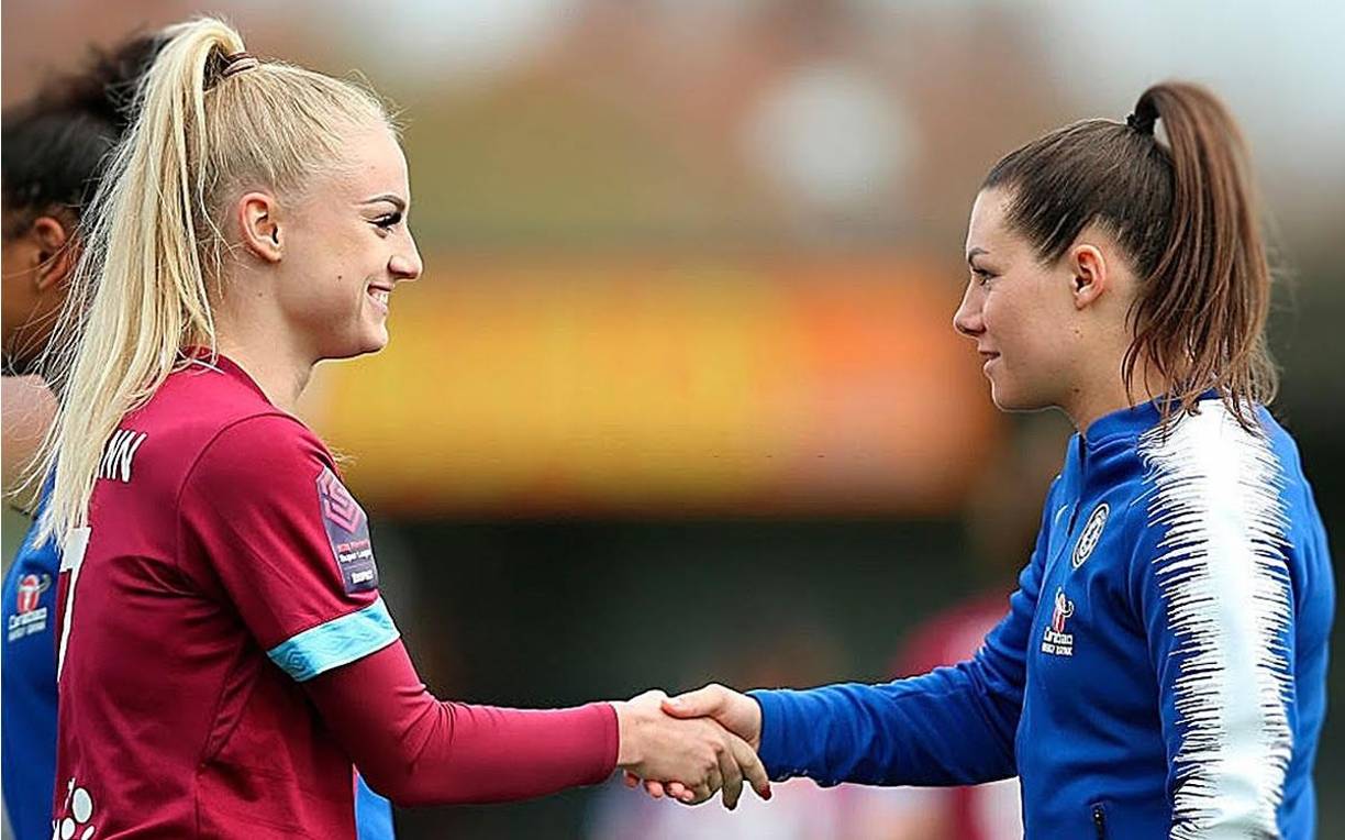 Después de tres años, las dos jugadoras oriundas de Suiza decidieron por “mutuo acuerdo” dar por finalizada su relación amorosa.