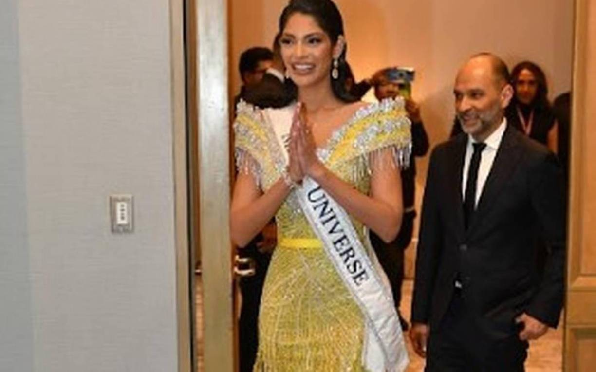 La gran final del certamen de Miss Universo 2024 se llevará a cabo en la Arena Ciudad de México, donde Sheynnis coronará a su sucesora. Este evento promete ser una noche llena de glamur y emoción, celebrando la belleza, la inteligencia y la dedicación de mujeres de todo el mundo.