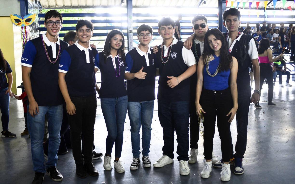 Los futuros bachilleres lucieron su camiseta oficial para este período 2023-2024.