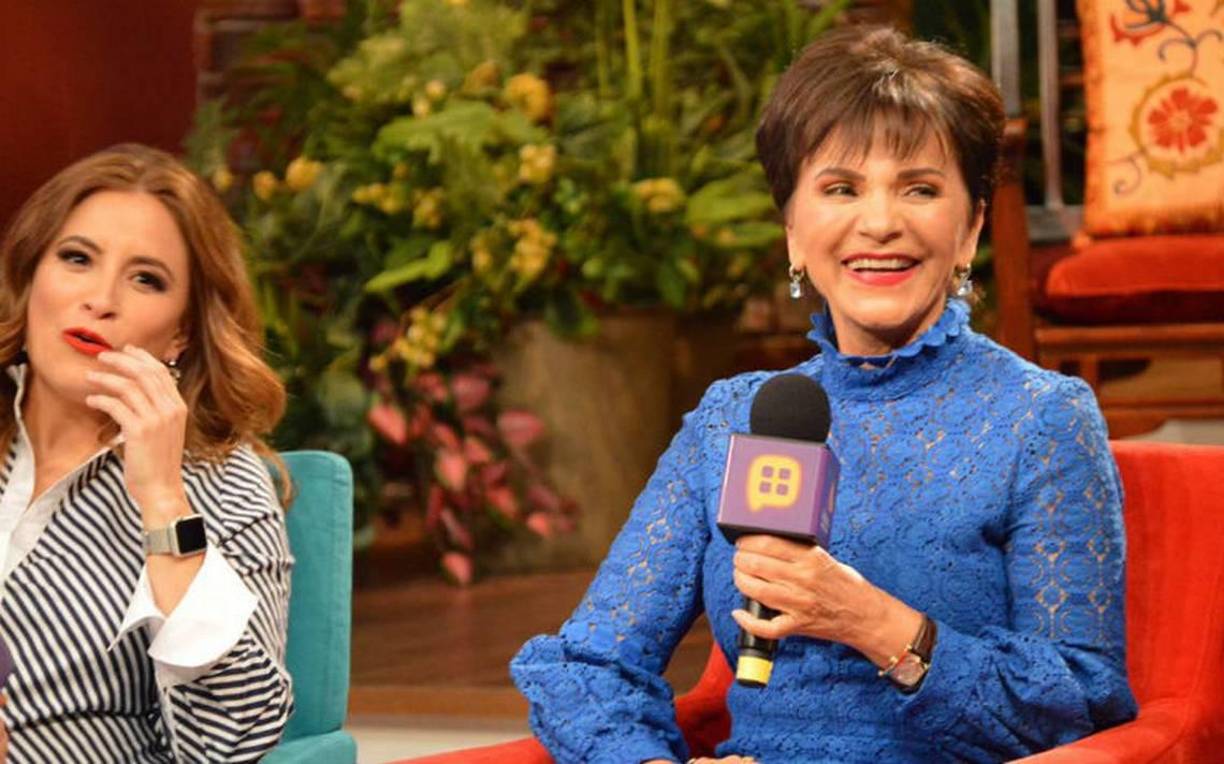 Contrario a muchos de sus colegas, el Vasco no pasa su tiempo libre observando encuentros de futbol, prefiere ver duelos de beisbol y estar bien informado del mundo de la farándula a través de programas de chismes como Ventaneando.