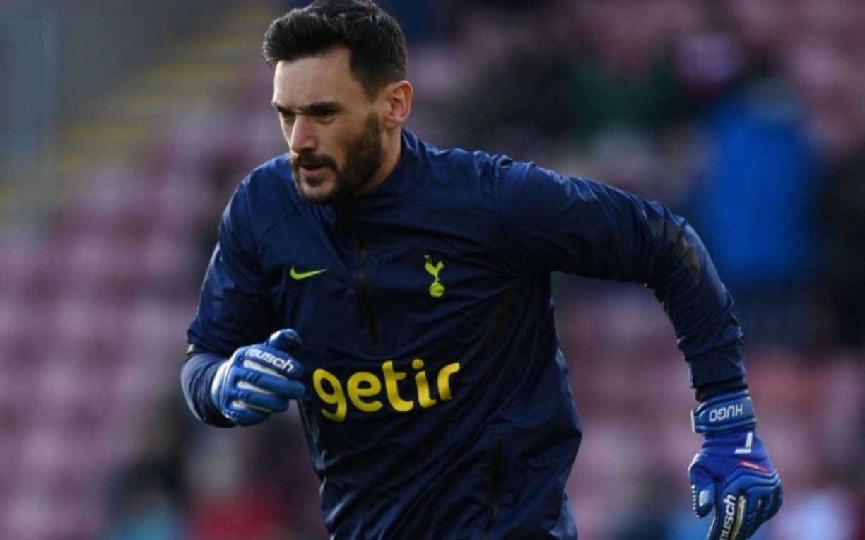 Hugo Lloris: Es uno de los emblemas del Tottenham y podría salir del equipo ya que finaliza su contrato al final de la presente temporada. En el equipo inglés existe temor de que se marche ya que el portero no ha mostrado interés en una renovación. 