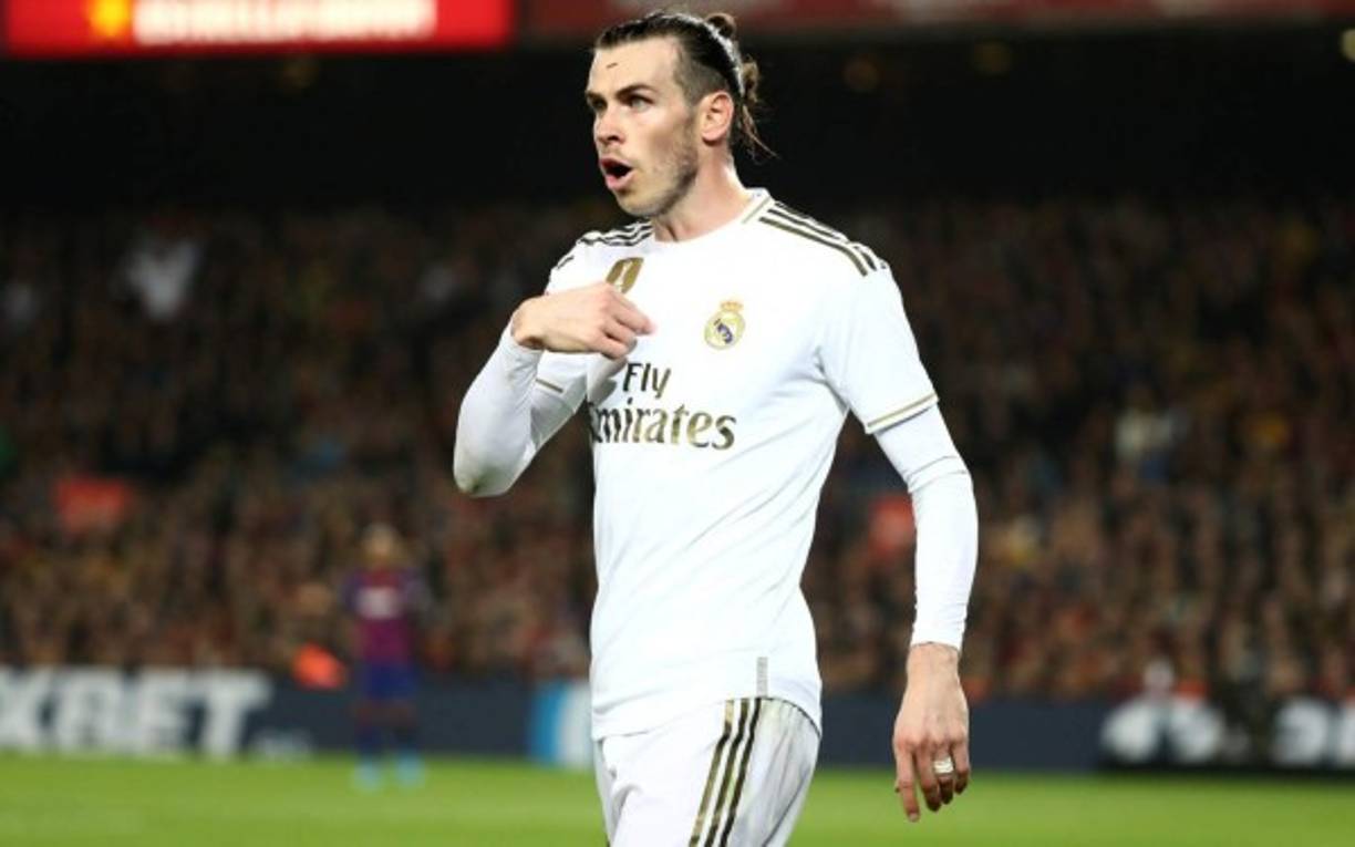 El Tottenham es la única vía de escape posible para Gareth Bale, según medios españoles. El futbolista galés sería una de las nuevas peticiones de José Mourinho para reforzar la plantilla del cuadro londinense, siendo este por tanto el único club que a día de hoy habría mostrado cierto interés en hacerse con los servicios del atacante del Real Madrid, que encontraría un comprador cuando todo hacía indicar que eso sería prácticamente imposible.