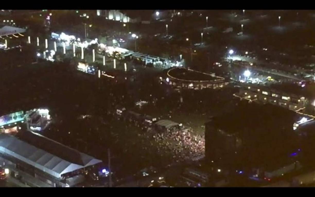 La música country había reunido más de 22 mil personas.