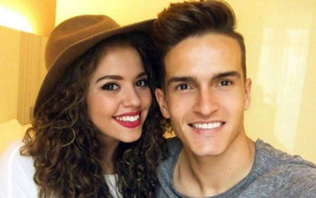Denis Suárez terminó con su anterior chica y hoy estrena nueva novia.