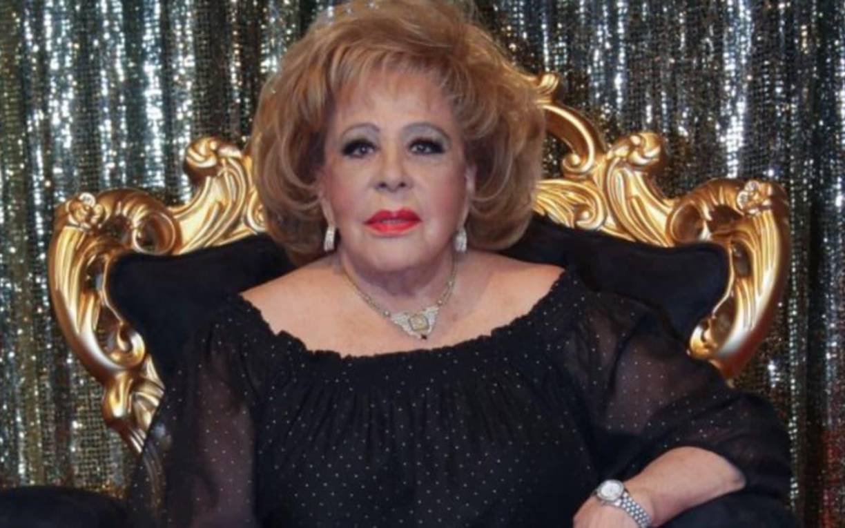 «Yo la veo con Viri, con Titi, hermana de Frida», expresó, recordando que la enseñanza más valiosa de su madre es dar lo mejor de uno mismo en el escenario y poner el alma en cada presentación.