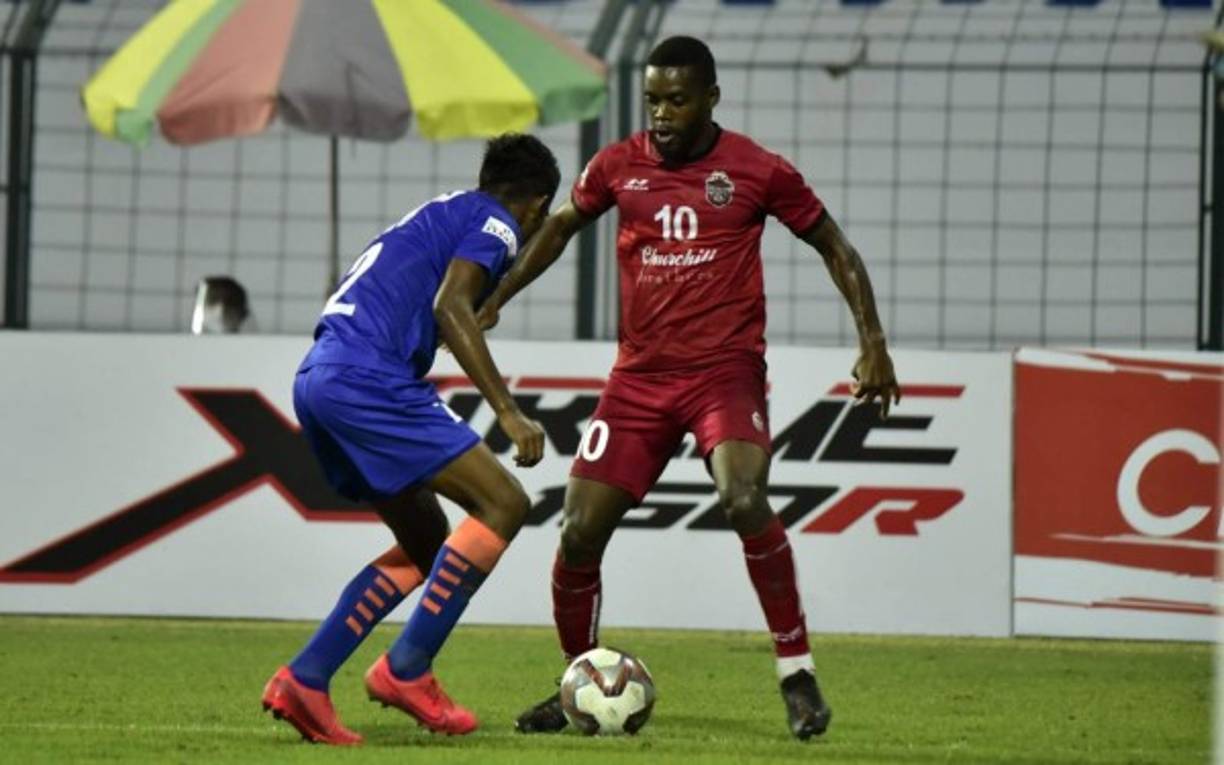 Una vez instalado y tras mucho trabajo en los entrenamientos, Clayvin se ha ganado la confianza en el Churchill Brothers SC a base de goles y asistencias. El hondureño usa el número 10.