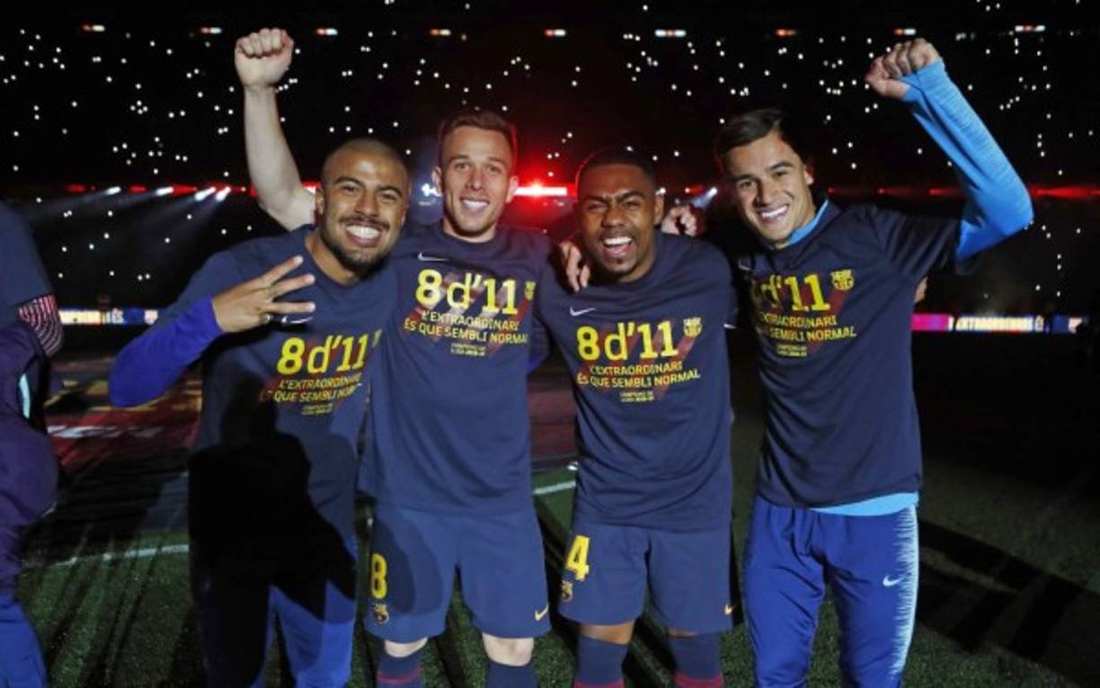 Rafinha, Arthur, Malcom y Coutinho celebrando en el Camp Nou. Foto Twitter @FCBarcelona_es
