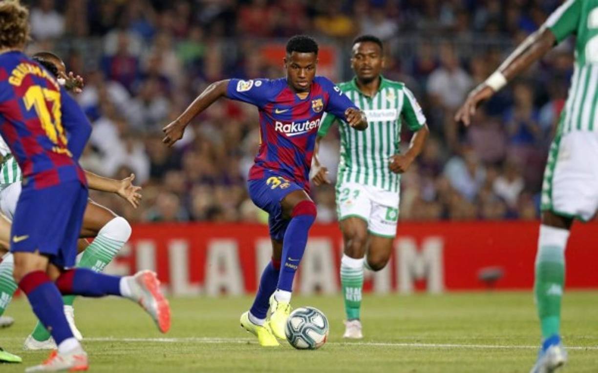 Un 'niño' de Guinea-Bissau hizo historia en el Barça-Betis. Se trata de Ansu Fati, que con 16 años ha debutado con el primer equipo del Barcelona al entrar de cambio al minuto 78 por Carles Pérez.