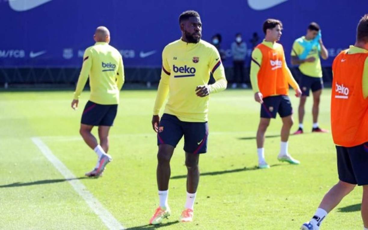 Samuel Umtiti - Ante la baja de Clément Lenglet por sanción, jugará el defensa francés en el costado izquierdo haciando dupla con Piqué.