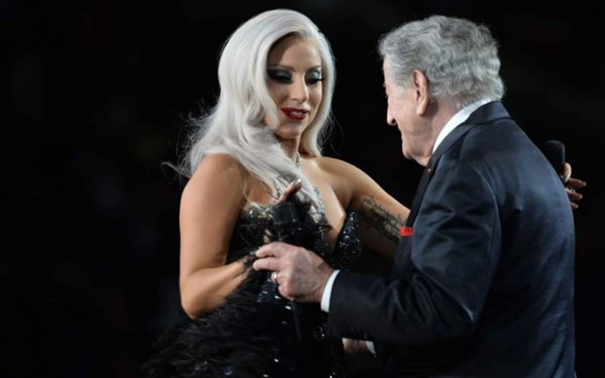 Lady Gaga y Tony Bennett pusieron el toque de jazz a la noche de los GRAMMY.