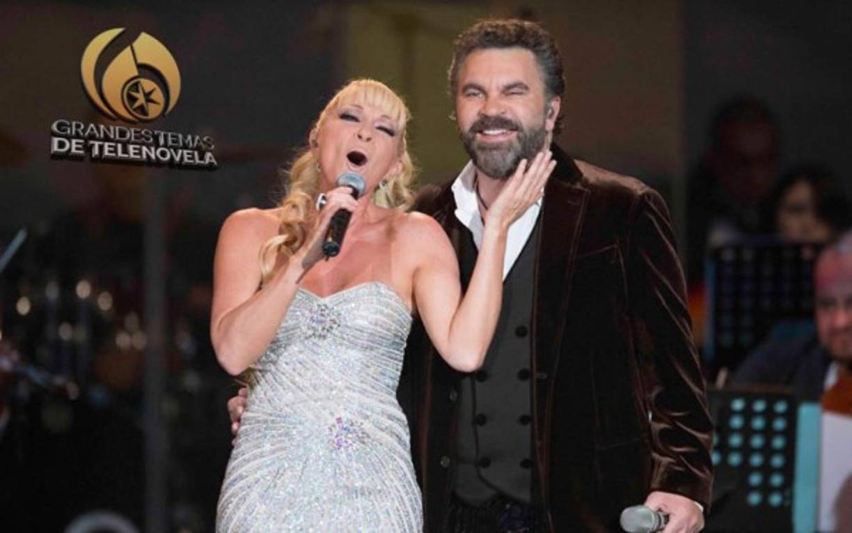 Yuri y Mijares. Mijares interpretó a dueto 'Amor, Amor, Amor'.