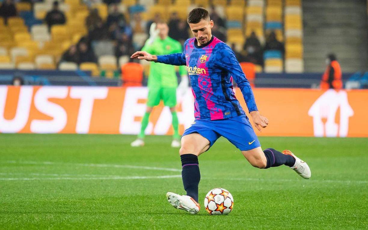 Según informa Mundo Deportivo, el Barcelona estaría negociando la salida de Lenglet al Al-Nassr de Cristiano Ronaldo.