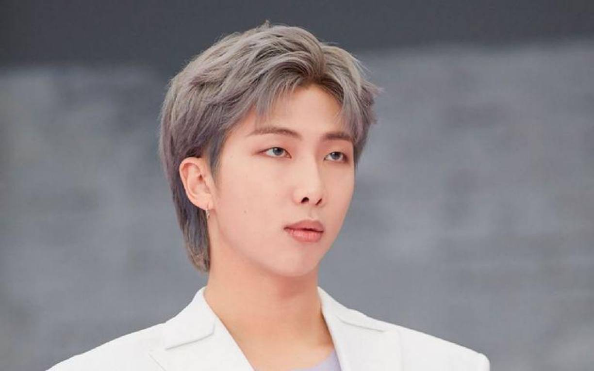Según una encuesta realizada por el portal TC Candler Kim Namjoom tuvo un mayor número de votos y queda demostrado que es el hombre más guapo del mundo.