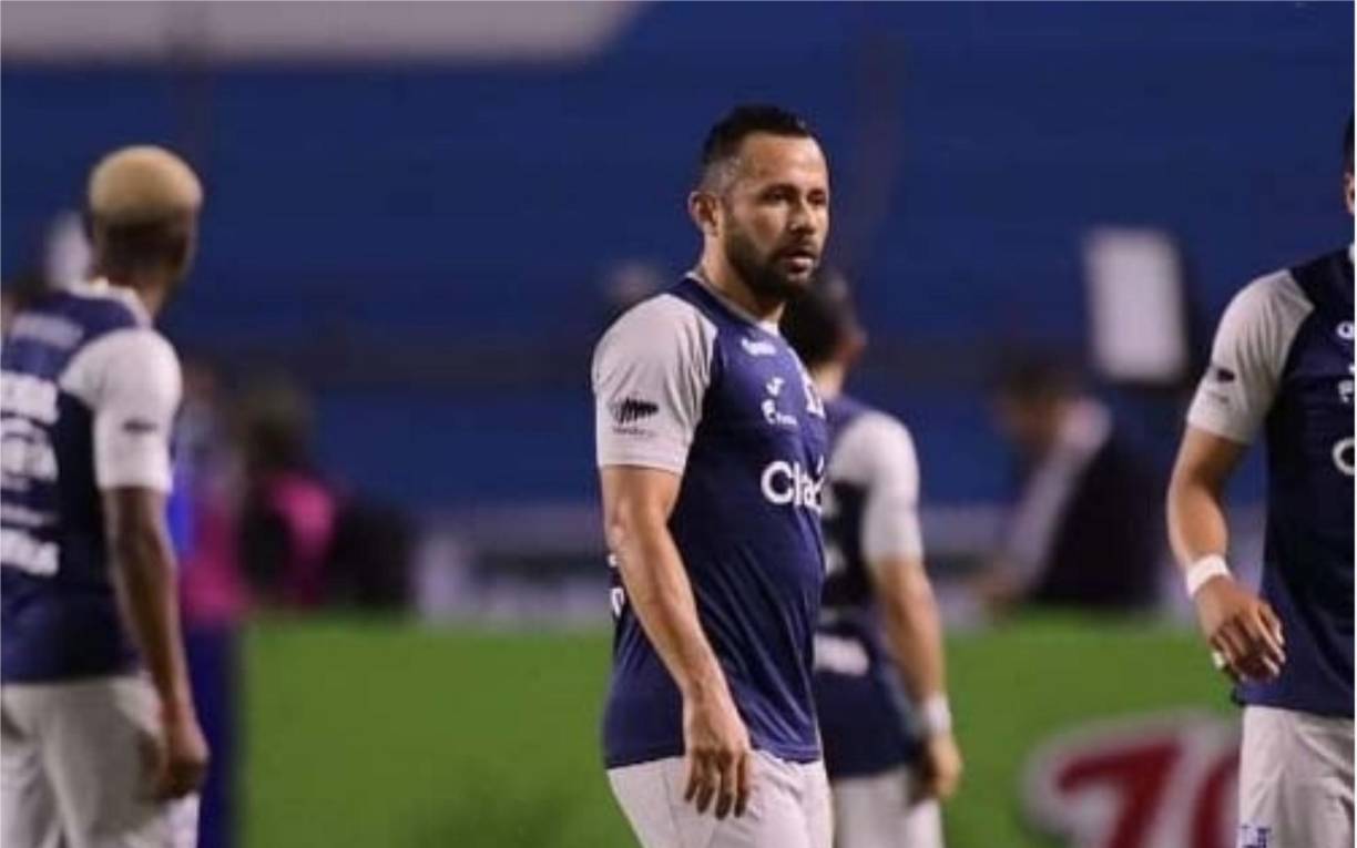 Alfredo Mejía: Es inamovible para “Bolillo” Gómez y estará en el centro de campo de la H ante los ticos.