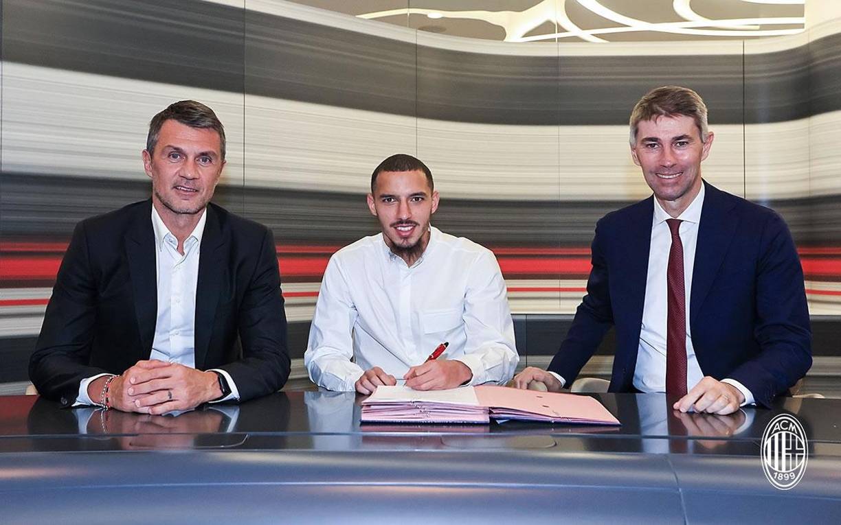 El centrocampista argelino Ismael Bennacer renovó este jueves su contrato con el AC Milan por tres temporada más, hasta el 30 de junio de 2027.