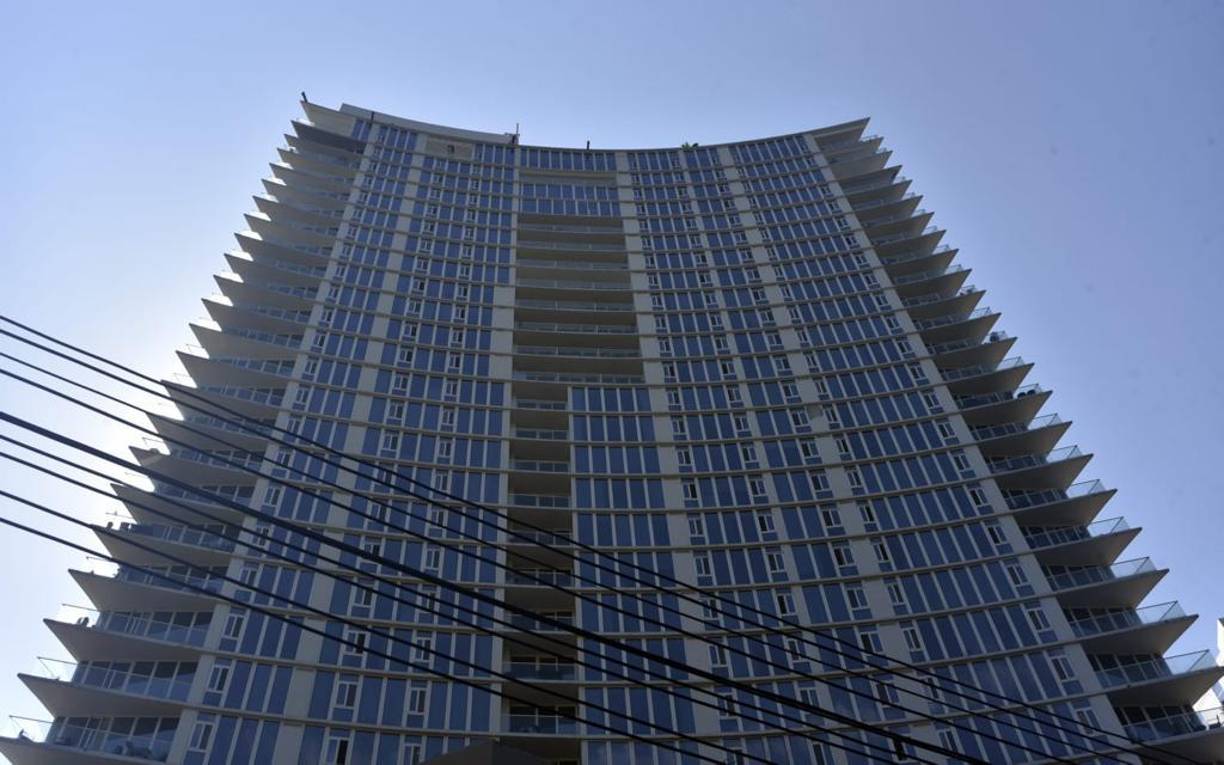 Panorama 1 y 2 son edificios de apartamentos. El primero es de 24 niveles y se comenzó a construir en 2009 y finalizó en 2011.