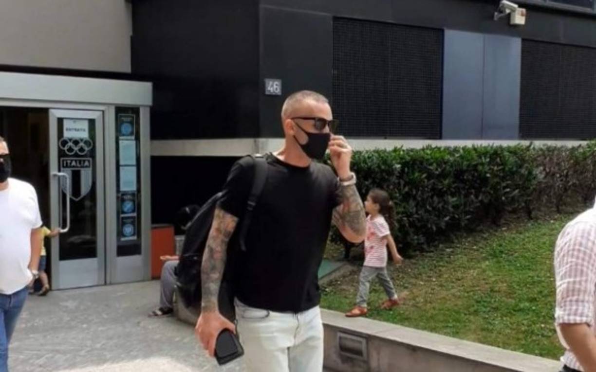 El Inter de Milán se hace con los servicios de Alex Cordaz, portero italiano que llega al Giuseppe Meazza procedente del Crotone para ser competencia de Samir Handanovic. El veterano arquero empezó su carrera precisamente en el equipo nerazurri y ha pasado por varios equipos como el Spezia, Treviso, Citradella o Parma, entre otros.<br/><br/>Foto - Twitter @DiMarzio