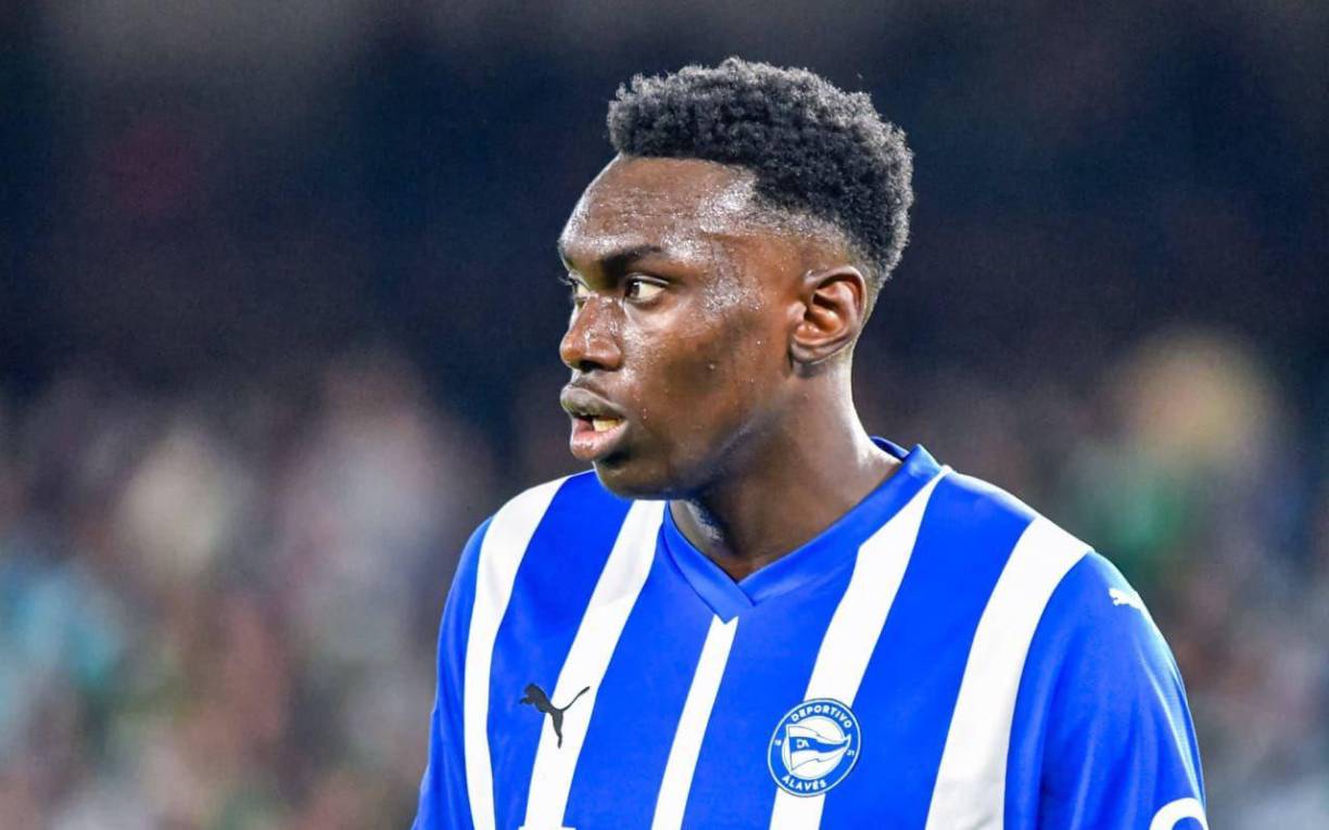 El Chelsea tiene en la mira a Samu Omorodion del Atlético de Madrid, dueño de su ficha que estuvo cedido en el Alavés y podría pagar 40 millones de euros.