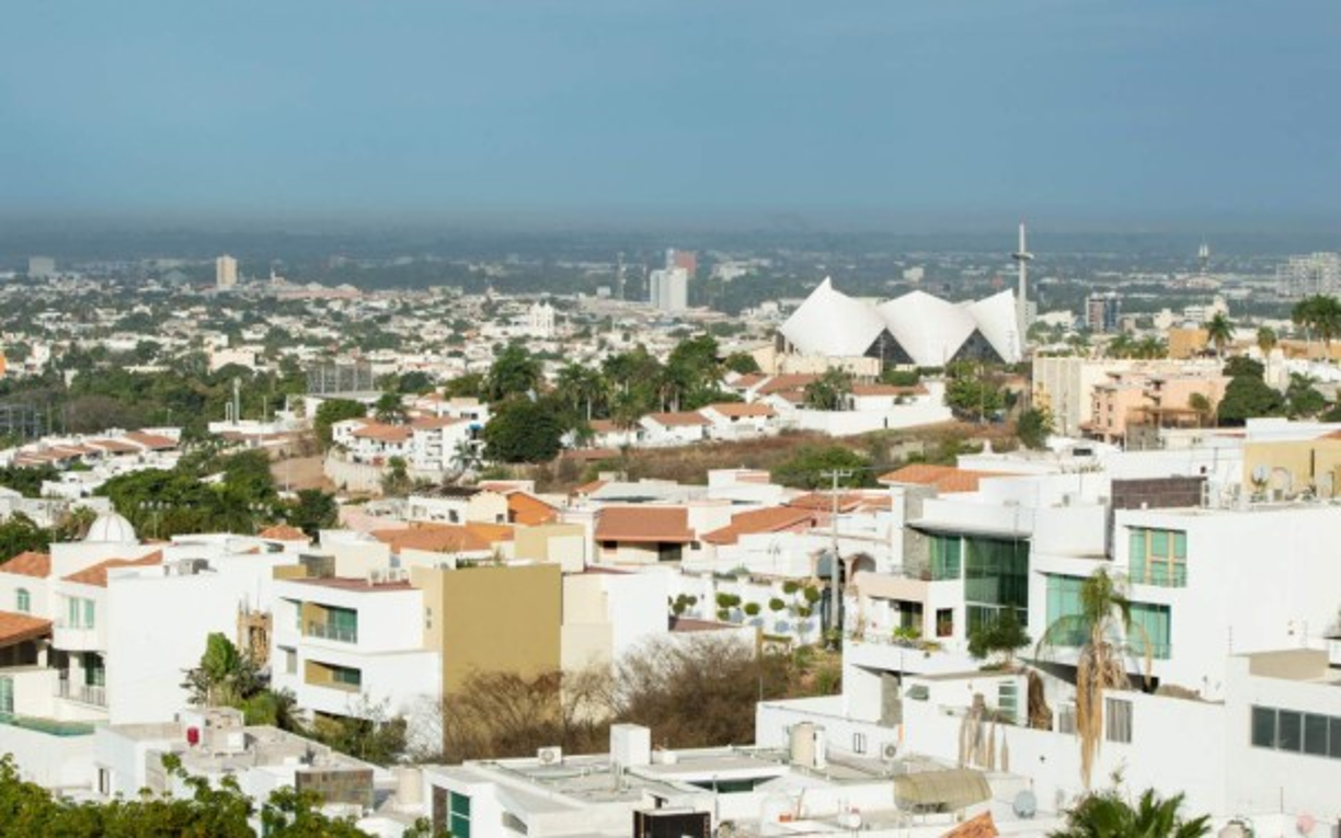 Las autoridades mexicanas no han dado créditos a estas medidas que ejecutan los narcos en Sinaloa, donde también se han regalado provisiones de alimentos a los ciudadanos.