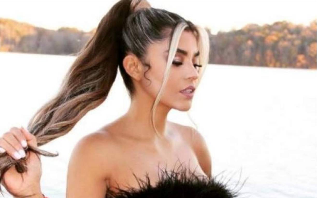 Ángela Márquez se mudó para Nueva York desde los 12 años. La guapa chica es pareja sentimental del delantero Douglas Martínez que milita en el San Diego Loyal de la United Soccer League (USL) o segunda división de EUA. 