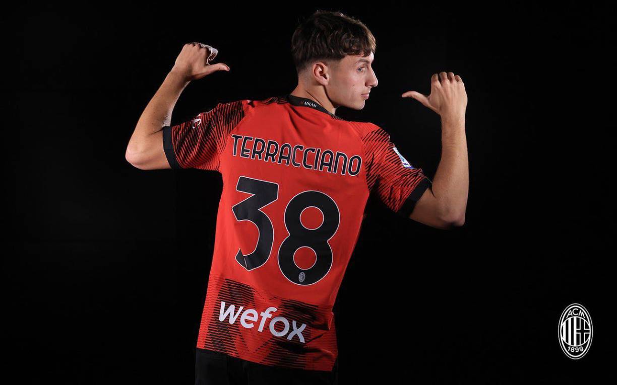 Filippo Terracciano se convierte en nuevo jugador el AC Milan de la Serie A de Italia, así lo confirmó el club a través de un comunicado.