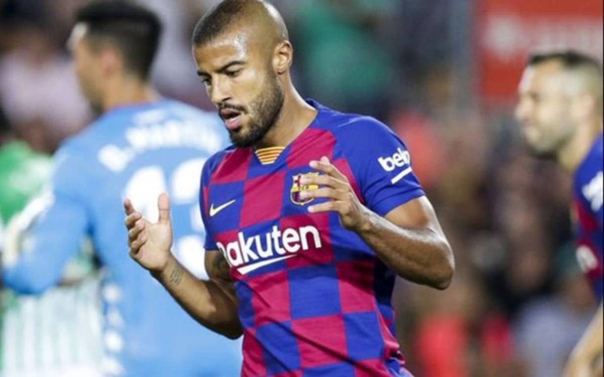l centrocampista Rafinha Alcántara amplió un año su contrato con el FC Barcelona, hasta el final de la temporada 2020-21, y jugará lo que resta de curso, en calidad de cedido, en el Celta de Vigo, según informaron ambos clubes a través de un comunicado de prensa.<br/>