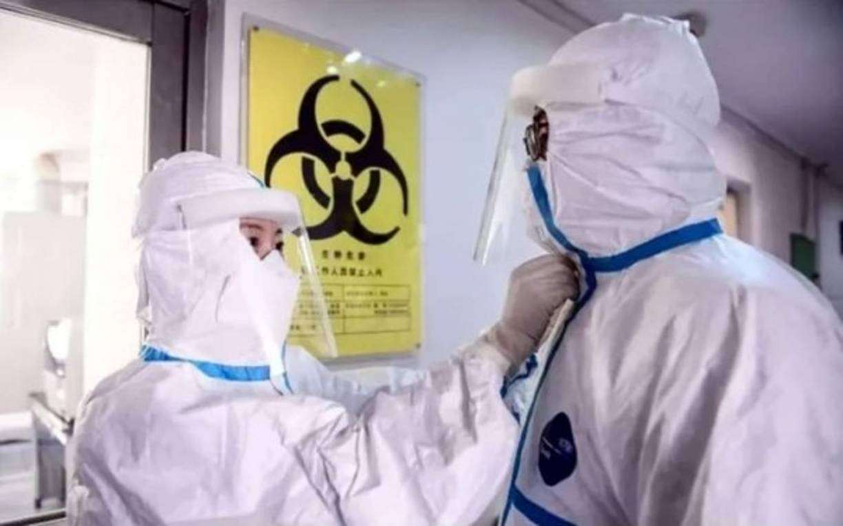 Huang Yan Ling, una investigadora del Instituto de Virología de Wuhan y que se pensaba que era el paciente cero de la pandemia mundial, desapareció misteriosamente y su biografía fue borrada del sitio web del laboratorio. El instituto ha negado que fuera la paciente cero y ha dicho que está viva pero no se ha sabido nada de ella desde entonces.