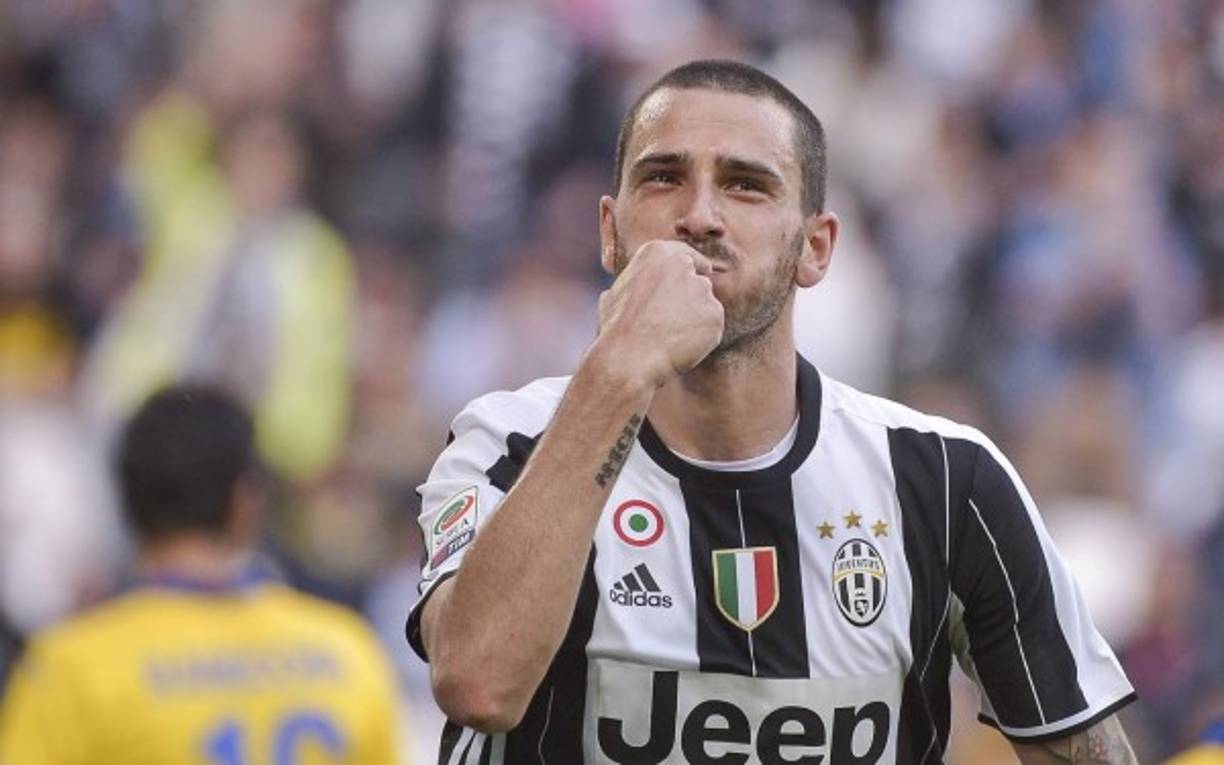 El derbi de Milan ha saltado al mercado de fichajes con Leonardo Bonucci como protagonista. La Gazzetta dello Sport habla de la noticia que sacude Italia: Milan e Inter están interesados en contratar al central de la Juventus.