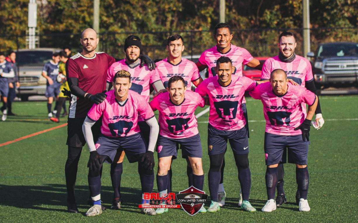 “Creo que es muy difícil volver, pero siempre juego fútbol todos los fines de semana en distintas partes. No es lo mismo, pero es bueno con esto de torneos que se hacen aquí, muchos dueños de equipos me toman en cuenta en sus equipos como “Toñito” y Carlos Sánchez con Martín Chávez que son los dueños de Cedritos en Honduras, don Edwin de Catrachos Usa y además está el “Chelito” de Miami”, relató.