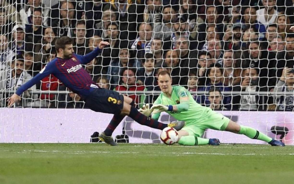 Gerard Piqué y Ter Stegen, dos muros del Barcelona ante el Real Madrid. Foto FCBarcelona.es
