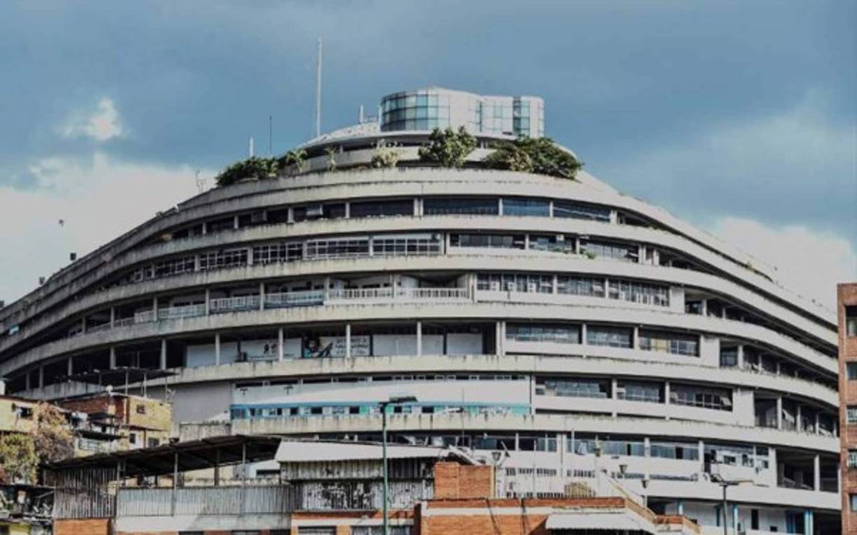 El centro comercial que nunca fue, ahora se ha convertido en 'el mayor centro de torturas de Venezuela'.