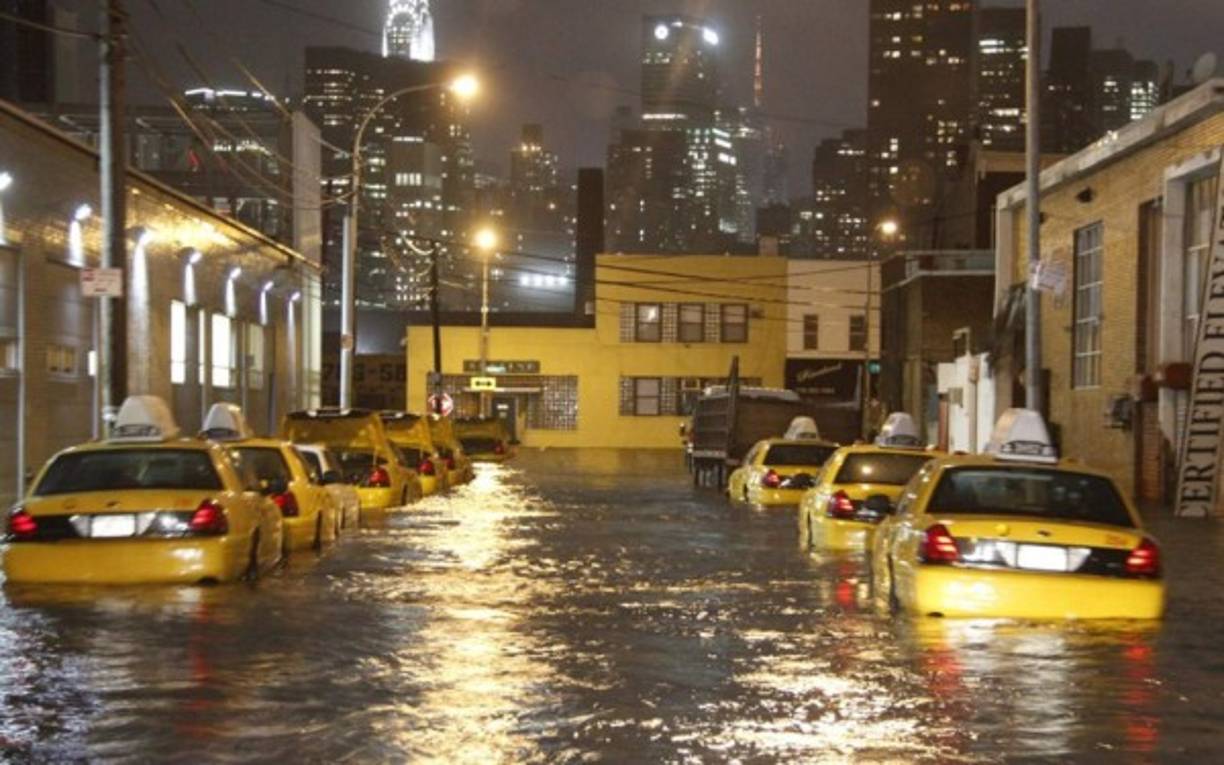 Nueva York: Devastada por el huracán Sandy, Nueva York ha logrado recuperarse en los últimos años, sin embargo, se estima un aumento del nivel del mar de 8 pulgadas para los próximos 10 años, lo que amenaza el retroceso de las costas.