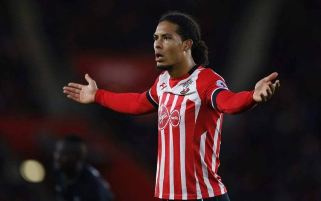 Virgil van Dijk: El Liverpool estaría interesado en fichar al central del Southampton.