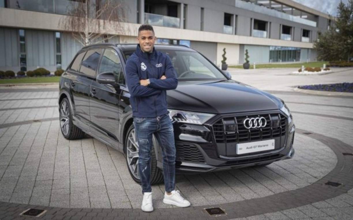 Mariano Díaz - El delantero español​ de ascendencia dominicana eligió el Audi Q7 50 TDI quattro tiptronic Negro Orca con un precio de 72.850 euros.
