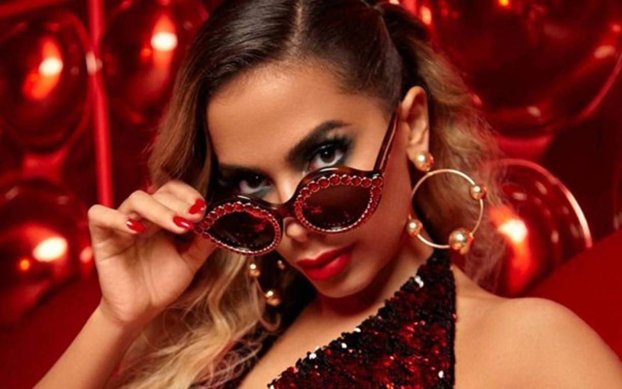 Agregó que, por buscar fuerzas para sobreponerse al abuso que sufrió Larissa, su nombre de bautismo, creó 'el personaje Anitta'.